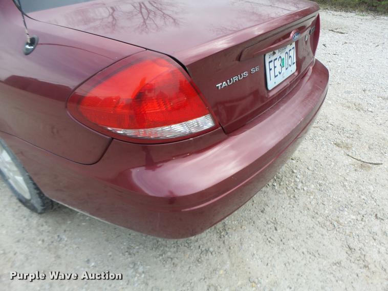 image for item DA3426 2006 Ford Taurus