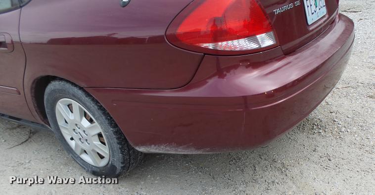 image for item DA3426 2006 Ford Taurus