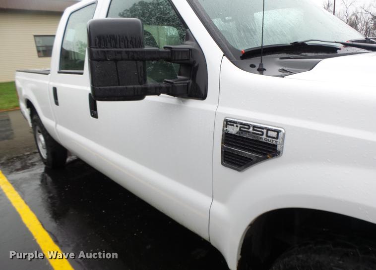 image for item DA3441 2009 Ford F250 Super Duty Crew Cab pickup truck