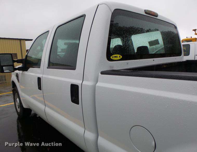 image for item DA3441 2009 Ford F250 Super Duty Crew Cab pickup truck