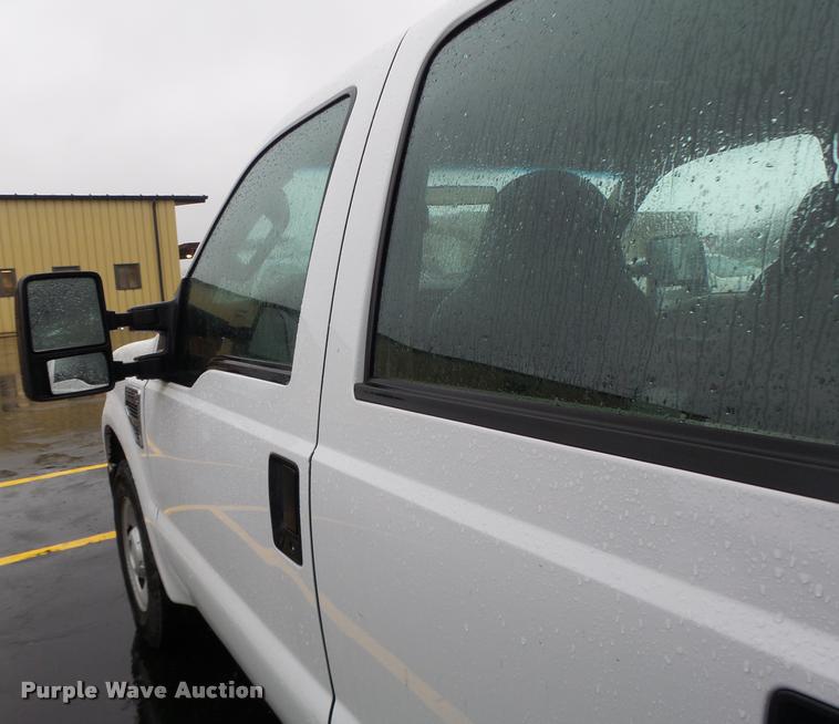 image for item DA3441 2009 Ford F250 Super Duty Crew Cab pickup truck