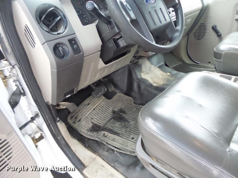 image for item DA3441 2009 Ford F250 Super Duty Crew Cab pickup truck