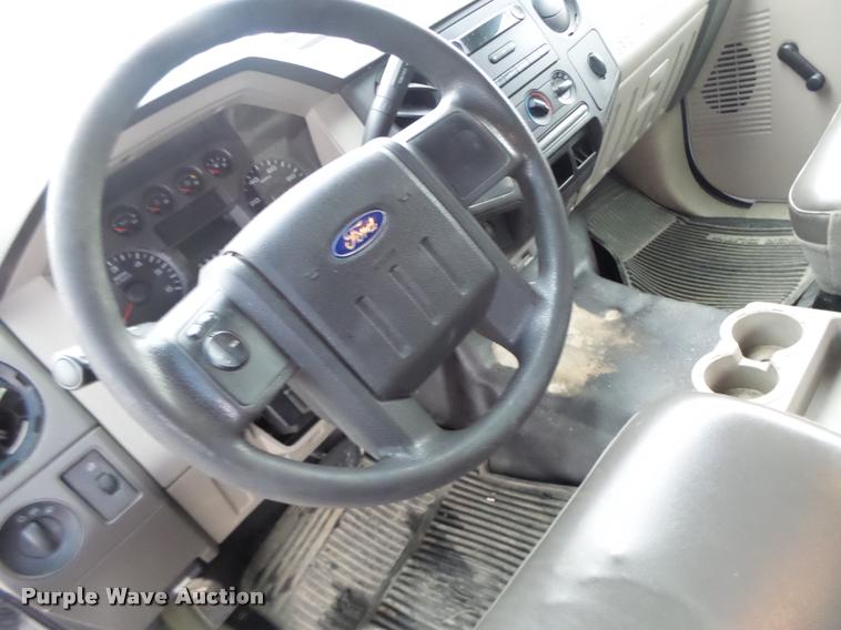 image for item DA3441 2009 Ford F250 Super Duty Crew Cab pickup truck