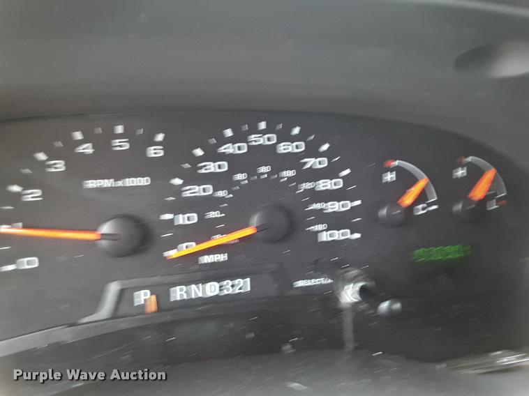 image for item DA6015 2007 Ford Econoline E450 shuttle bus