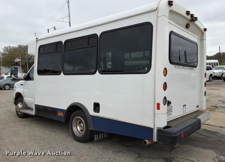 image for item DA6016 2012 Ford E350 Super Duty shuttle bus