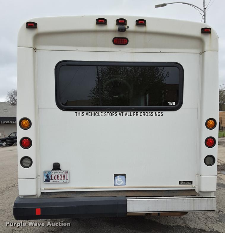 image for item DA6016 2012 Ford E350 Super Duty shuttle bus