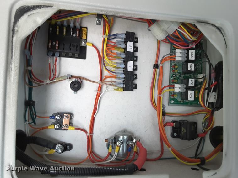 image for item DA6016 2012 Ford E350 Super Duty shuttle bus