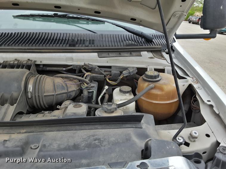 image for item DA6016 2012 Ford E350 Super Duty shuttle bus