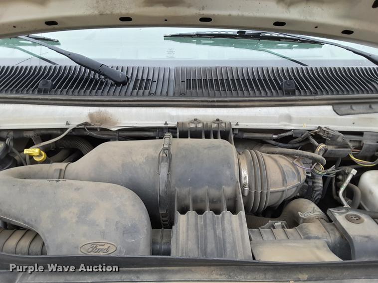 image for item DA6016 2012 Ford E350 Super Duty shuttle bus