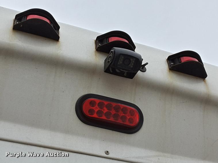 image for item DA6016 2012 Ford E350 Super Duty shuttle bus