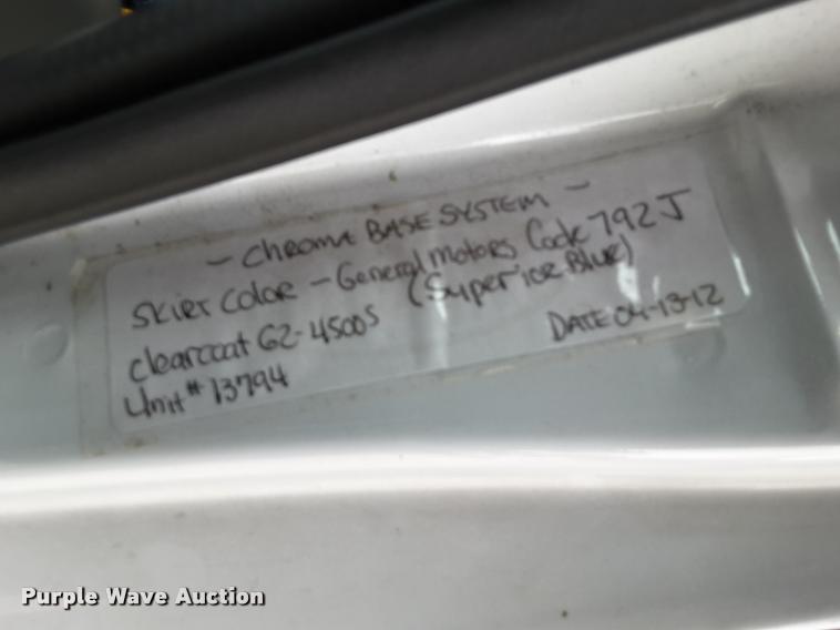 image for item DA6016 2012 Ford E350 Super Duty shuttle bus