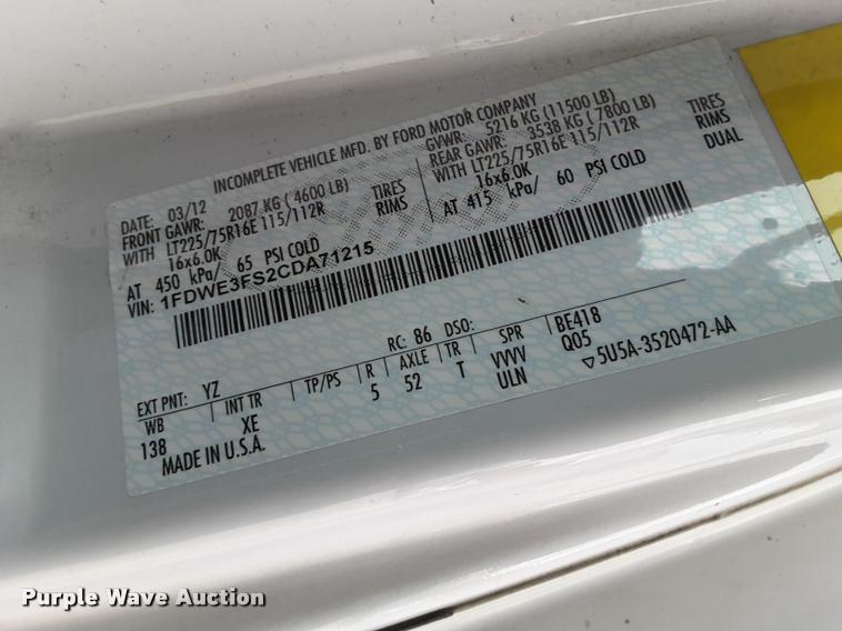 image for item DA6016 2012 Ford E350 Super Duty shuttle bus