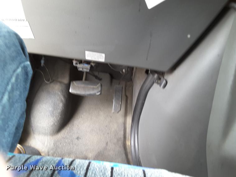 image for item DA6017 2007 Ford Econoline E450 shuttle bus