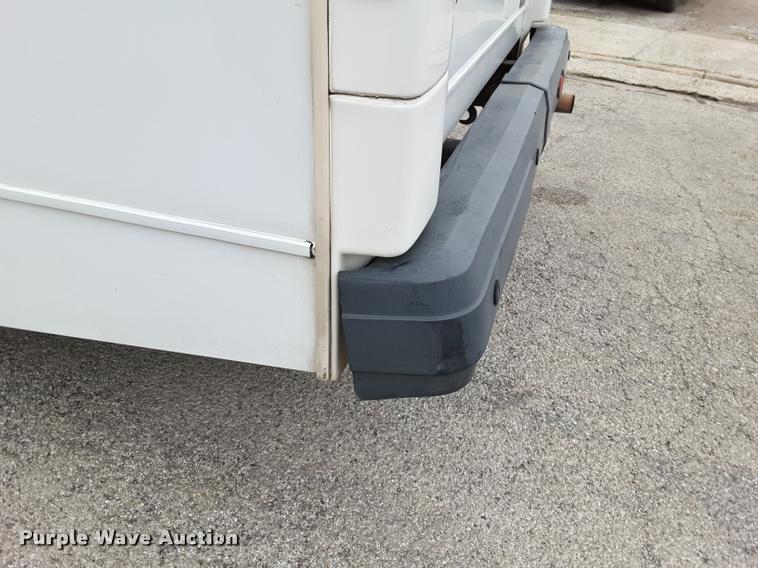 image for item DA6017 2007 Ford Econoline E450 shuttle bus