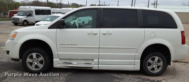 image for item DA6019 2010 Dodge Grand Caravan van