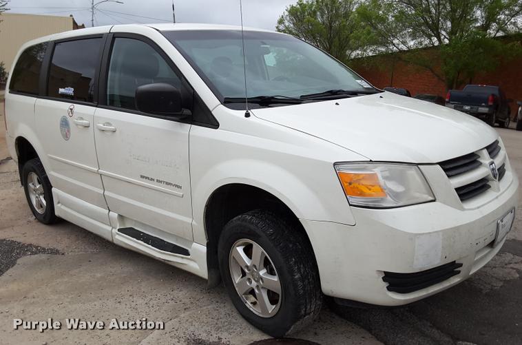 image for item DA6019 2010 Dodge Grand Caravan van