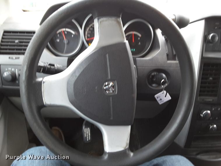 image for item DA6019 2010 Dodge Grand Caravan van