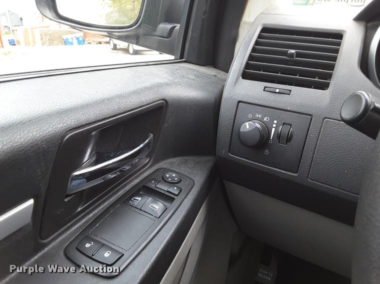 image for item DA6019 2010 Dodge Grand Caravan van
