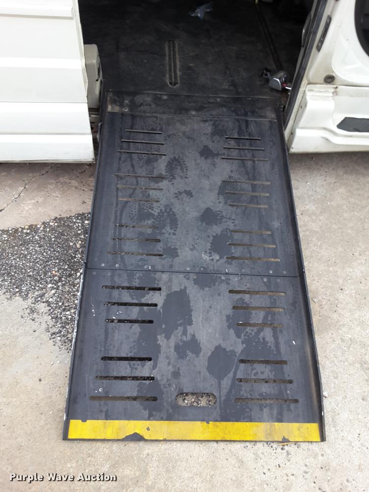 image for item DA6019 2010 Dodge Grand Caravan van