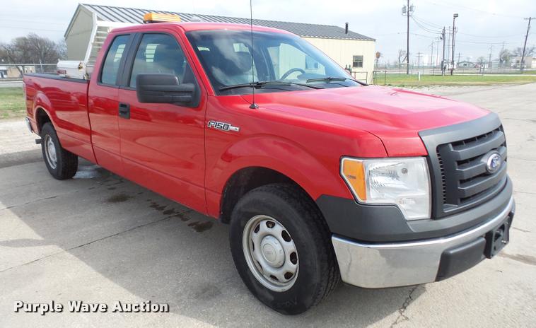 image for item DA8010 2011 Ford F150 XL SuperCab pickup truck