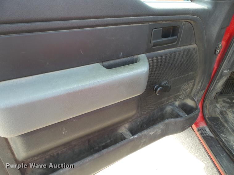 image for item DA8010 2011 Ford F150 XL SuperCab pickup truck