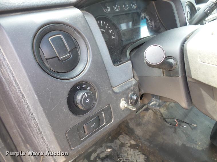 image for item DA8010 2011 Ford F150 XL SuperCab pickup truck