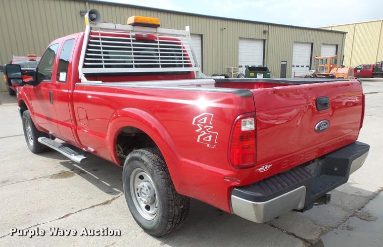 image for item DA8011 2011 Ford F250 Super Duty SuperCab pickup truck