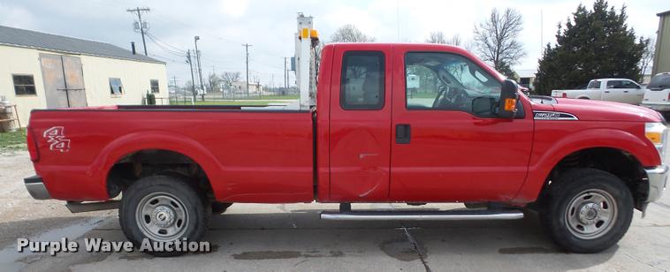 image for item DA8011 2011 Ford F250 Super Duty SuperCab pickup truck