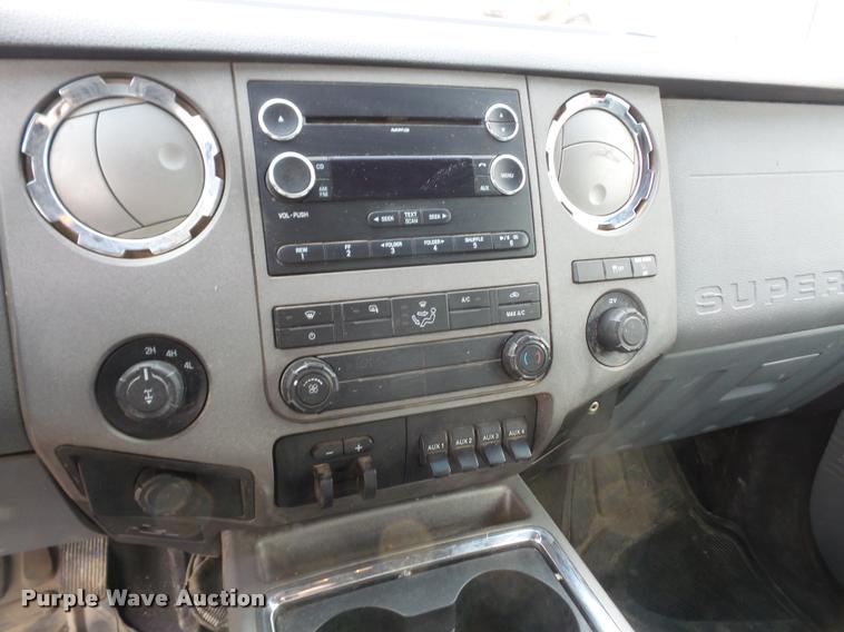 image for item DA8011 2011 Ford F250 Super Duty SuperCab pickup truck