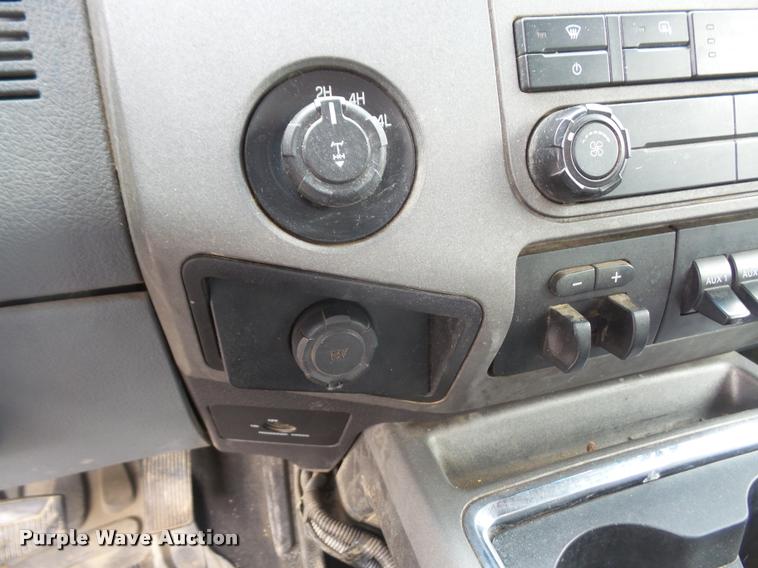 image for item DA8011 2011 Ford F250 Super Duty SuperCab pickup truck