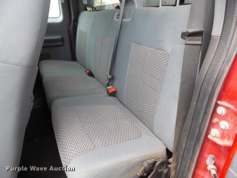 image for item DA8011 2011 Ford F250 Super Duty SuperCab pickup truck