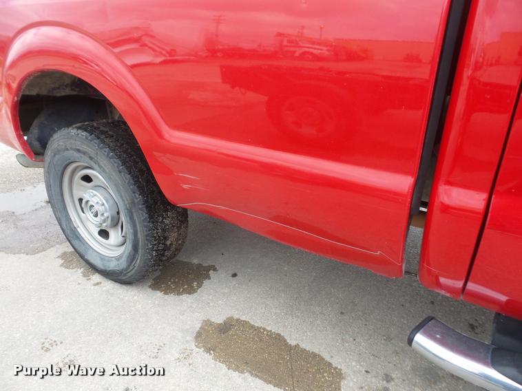 image for item DA8011 2011 Ford F250 Super Duty SuperCab pickup truck