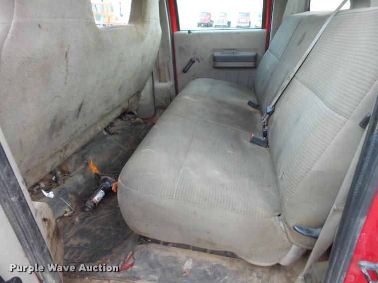 image for item DA8012 2008 Ford F350 Super Duty Crew Cab pickup truck cab and chassis
