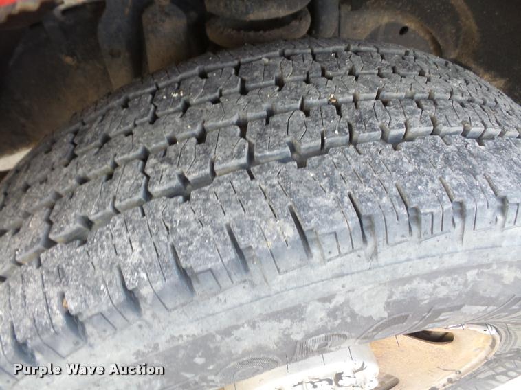 image for item DA8012 2008 Ford F350 Super Duty Crew Cab pickup truck cab and chassis