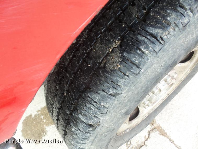 image for item DA8012 2008 Ford F350 Super Duty Crew Cab pickup truck cab and chassis