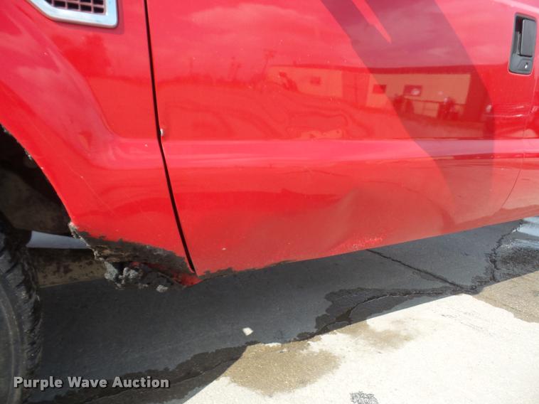 image for item DA8012 2008 Ford F350 Super Duty Crew Cab pickup truck cab and chassis