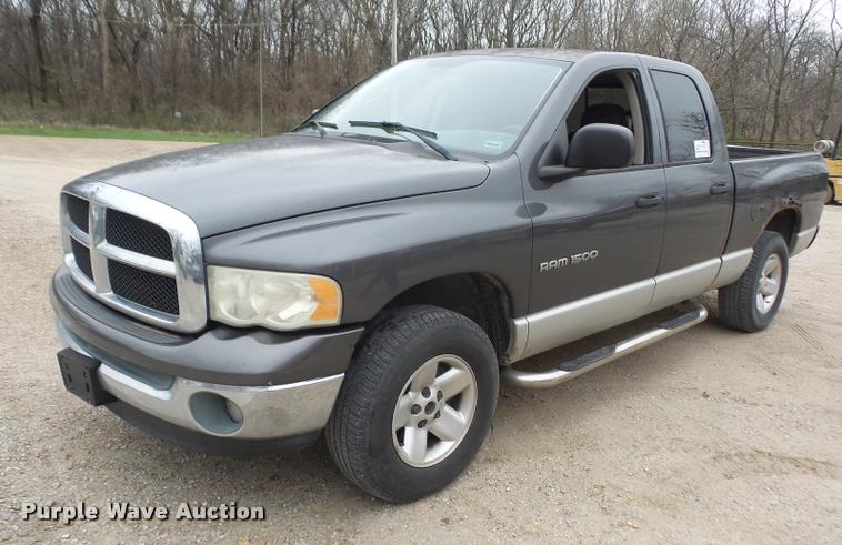 image for item DA8028 2003 Dodge Ram 1500 Quad Cab pickup truck