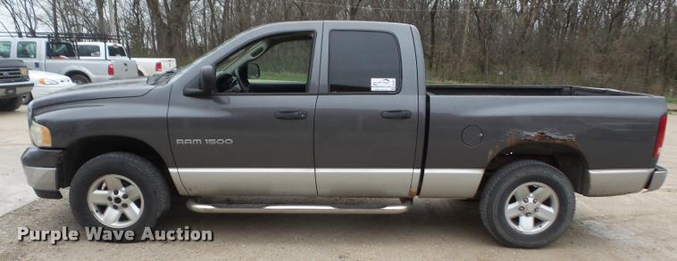 image for item DA8028 2003 Dodge Ram 1500 Quad Cab pickup truck