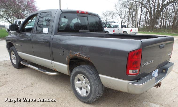 image for item DA8028 2003 Dodge Ram 1500 Quad Cab pickup truck