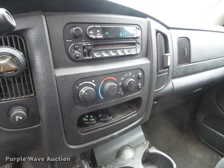 image for item DA8028 2003 Dodge Ram 1500 Quad Cab pickup truck