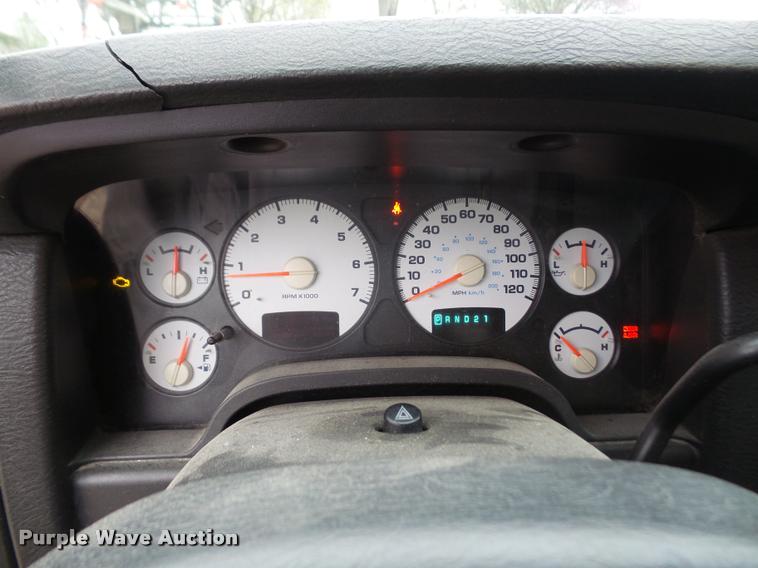 image for item DA8028 2003 Dodge Ram 1500 Quad Cab pickup truck