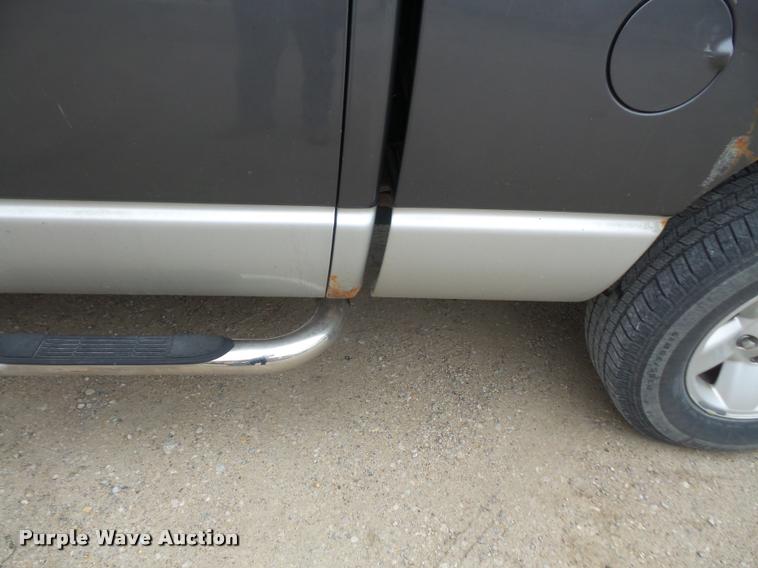 image for item DA8028 2003 Dodge Ram 1500 Quad Cab pickup truck