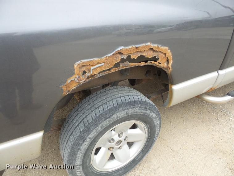 image for item DA8028 2003 Dodge Ram 1500 Quad Cab pickup truck