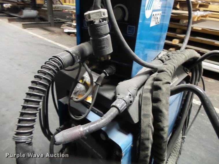 image for item DA9046 Miller Aluma Power 450MPA907483 welder