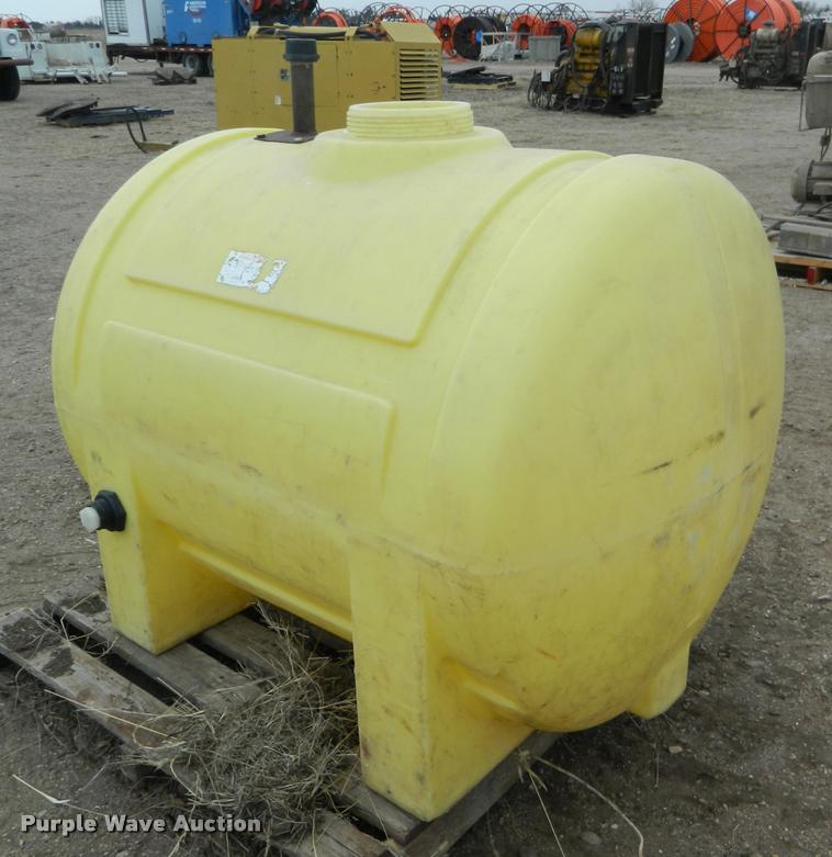 image for item DA9708 Snyder poly tank