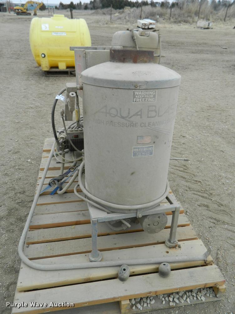 image for item DA9709 Aqua Blast high pressure cleaner