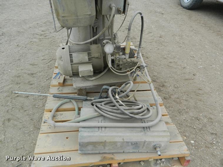 image for item DA9709 Aqua Blast high pressure cleaner