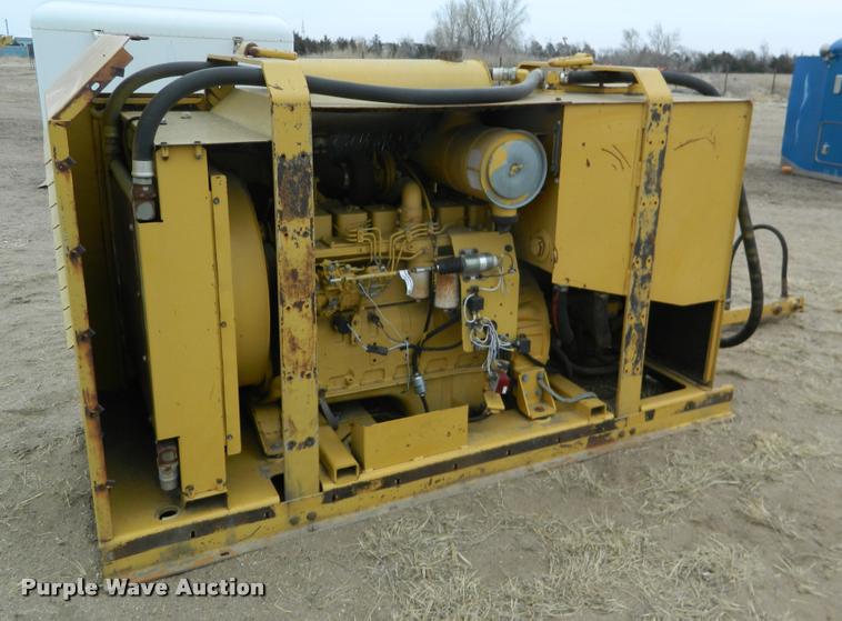 image for item DA9715 Cummins six cylinder diesel engine