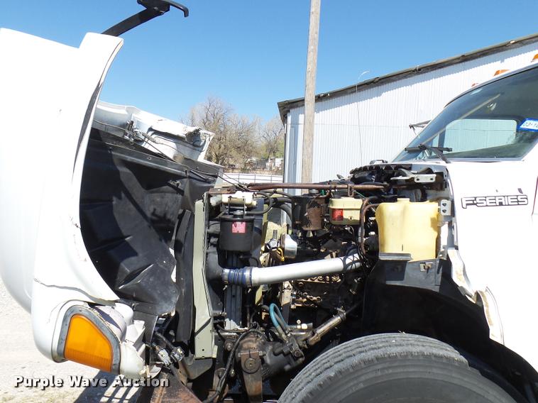 image for item DB0130 1998 Ford F800 truck cab and chassis