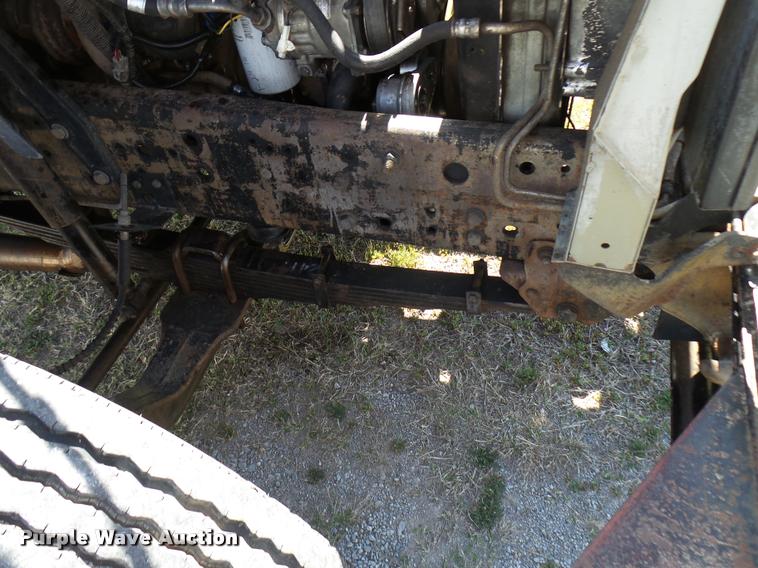 image for item DB0130 1998 Ford F800 truck cab and chassis